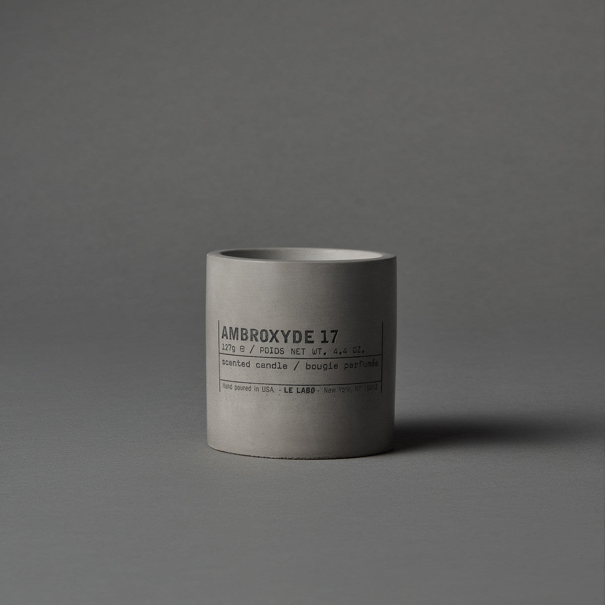Le Labo Fragrances AMBROXYDE 17 | medium concrete candle